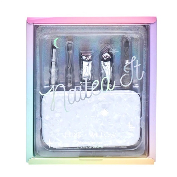 Luxe + Willow Other - 🌿 LUXE + WILLOW Iridescent "Nailed It" Manicure Set
